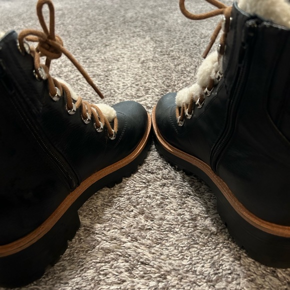 Indigo rd. Womens black boots with shearling detail size 8.5 - Picture 5 of 7